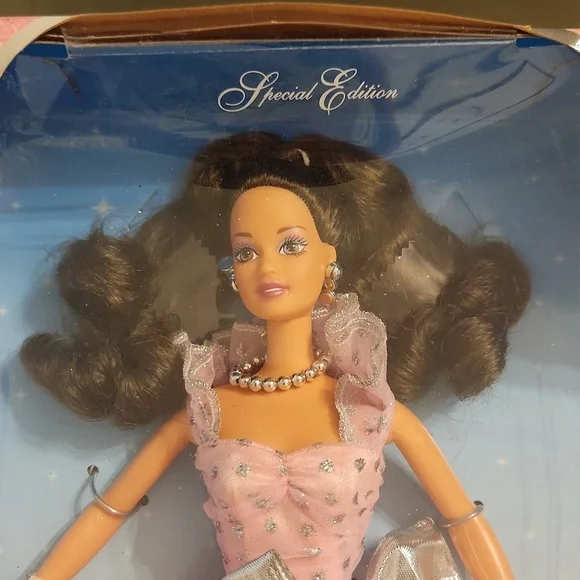 Collectible Barbie - Walmart 35th Anniversary Special Edition Teresa Doll - Picture 14 of 14